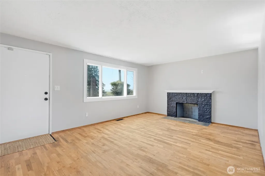 21144 31st Avenue S Seatac WA 98198