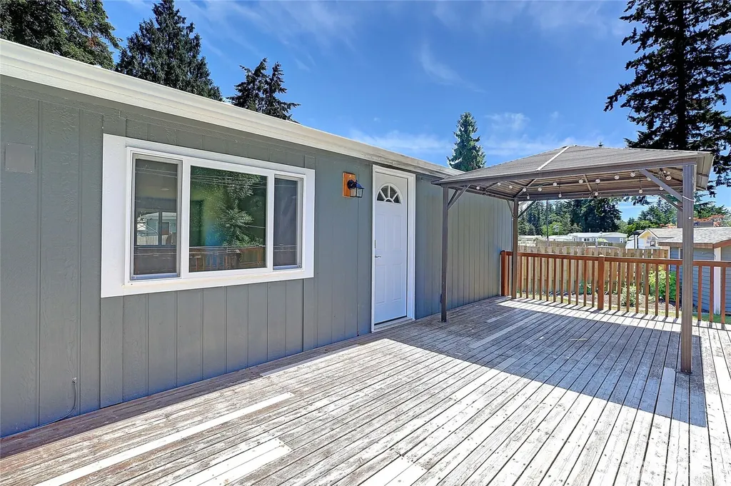 663 Chapman Road Camano Island WA 98282