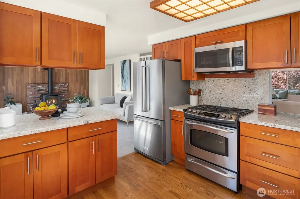 4230 205th Place NE Sammamish WA 98074