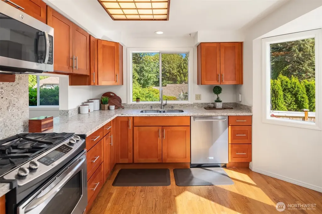 4230 205th Place NE Sammamish WA 98074
