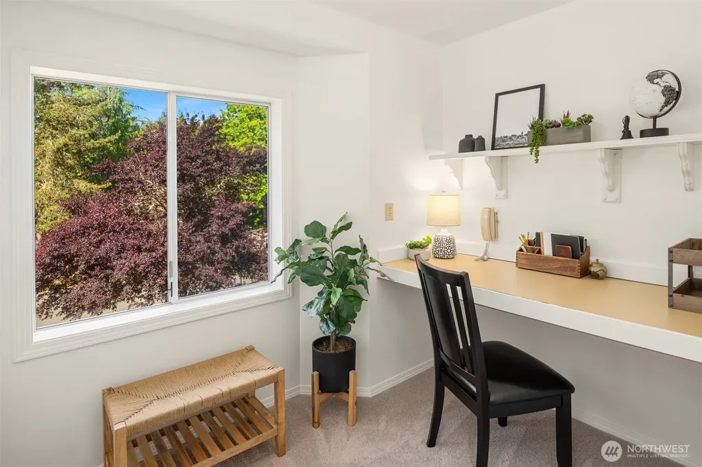 4230 205th Place NE Sammamish WA 98074