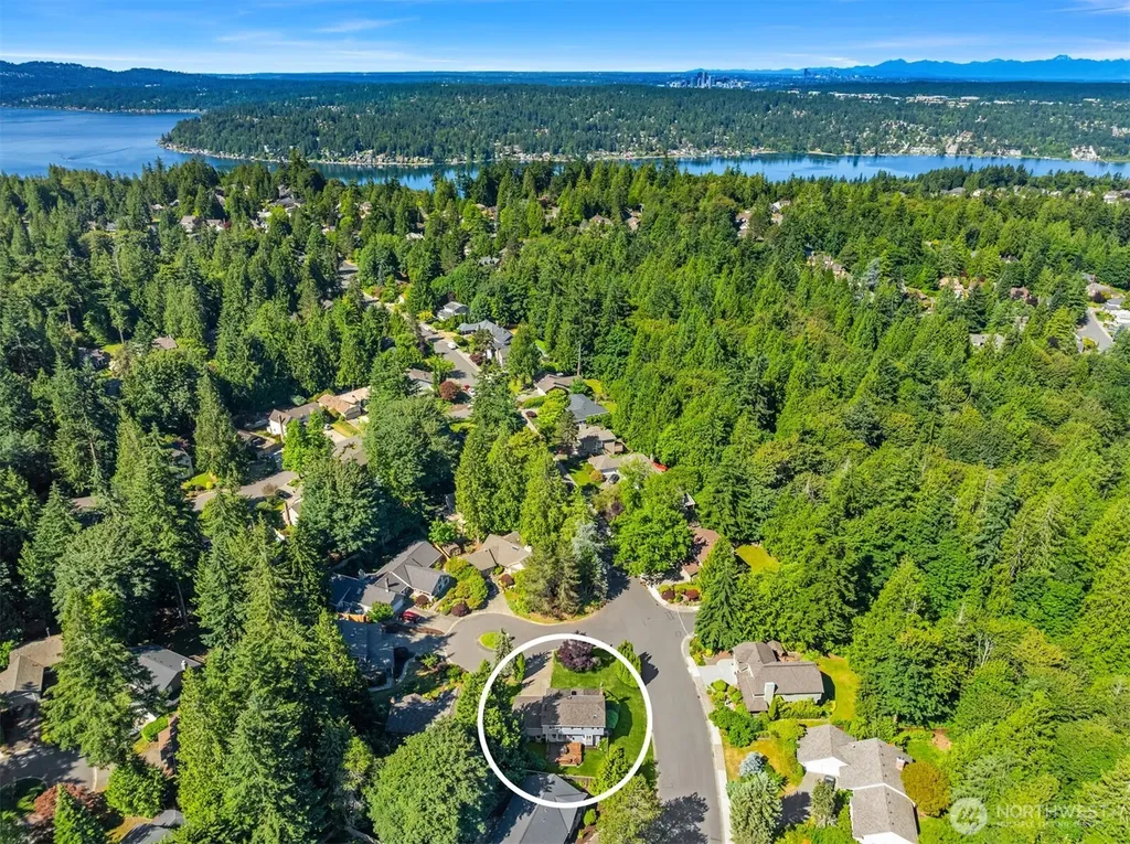 4230 205th Place NE Sammamish WA 98074