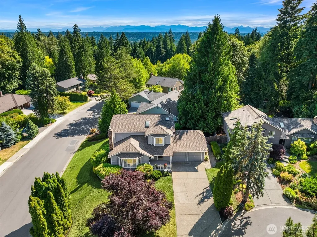 4230 205th Place NE Sammamish WA 98074
