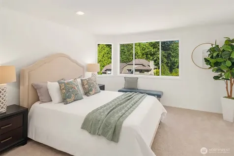 4230 205th Place NE Sammamish WA 98074