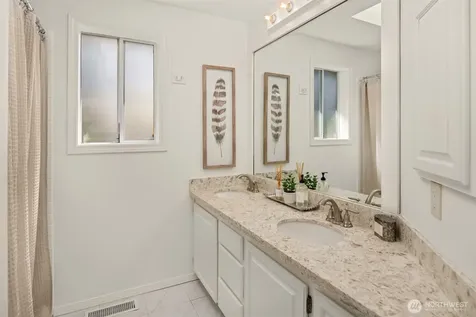 4230 205th Place NE Sammamish WA 98074