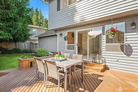 4230 205th Place NE Sammamish WA 98074