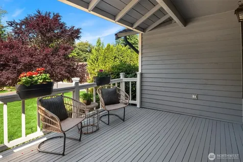 4230 205th Place NE Sammamish WA 98074