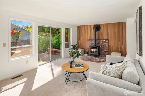 4230 205th Place NE Sammamish WA 98074