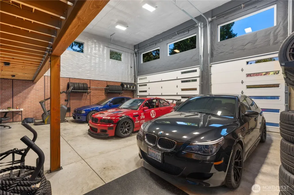 16816 SE Lake Moneysmith Road Auburn WA 98092