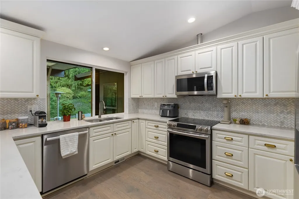 16816 SE Lake Moneysmith Road Auburn WA 98092