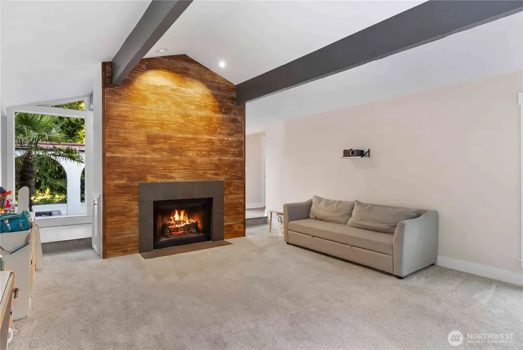 16816 SE Lake Moneysmith Road Auburn WA 98092