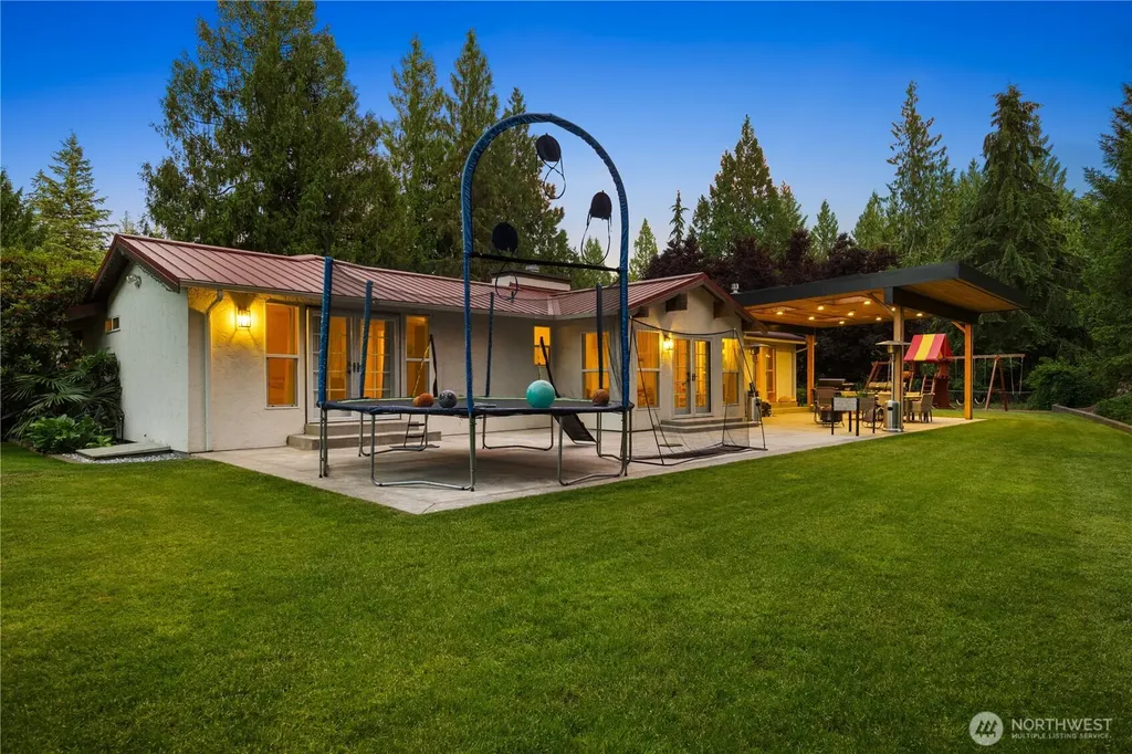 16816 SE Lake Moneysmith Road Auburn WA 98092