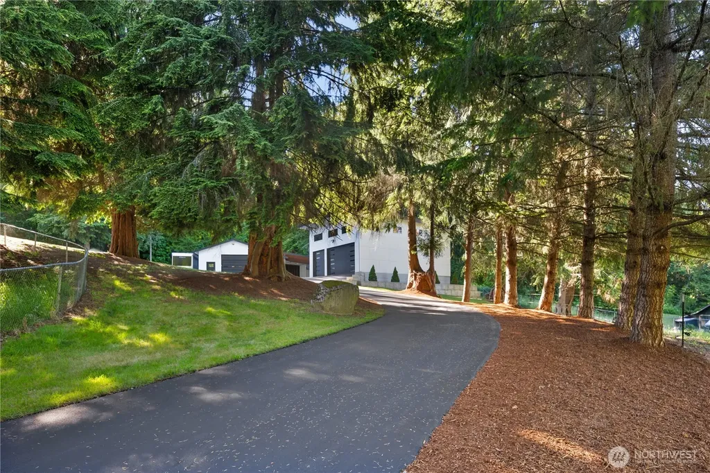16816 SE Lake Moneysmith Road Auburn WA 98092