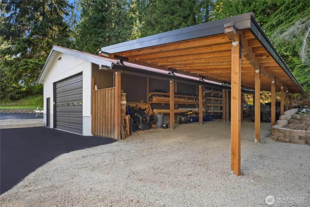 16816 SE Lake Moneysmith Road Auburn WA 98092