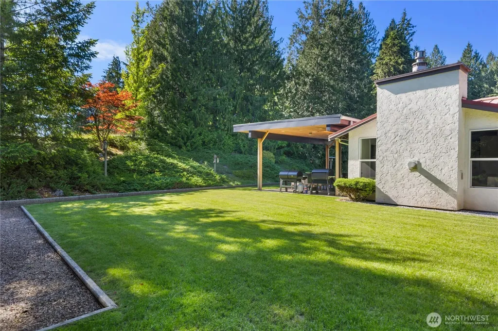 16816 SE Lake Moneysmith Road Auburn WA 98092