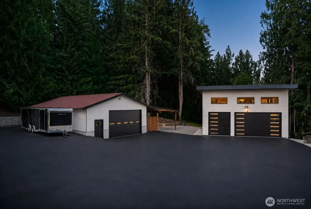 16816 SE Lake Moneysmith Road Auburn WA 98092