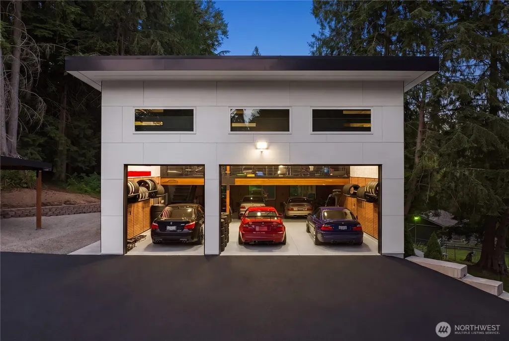 16816 SE Lake Moneysmith Road Auburn WA 98092