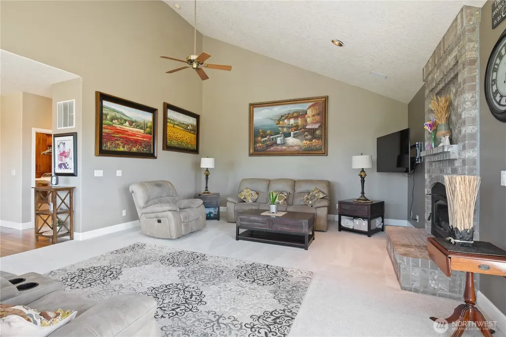 95 Banyon Drive Kelso WA 98626