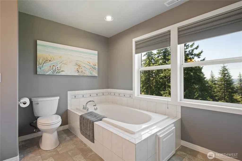 95 Banyon Drive Kelso WA 98626
