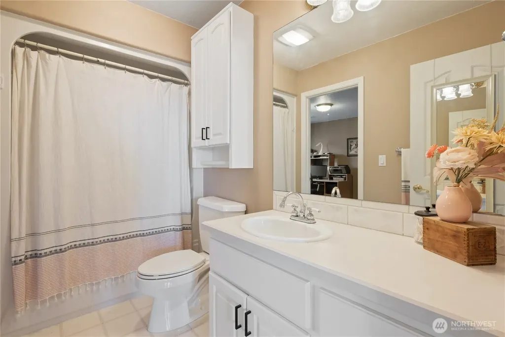 95 Banyon Drive Kelso WA 98626