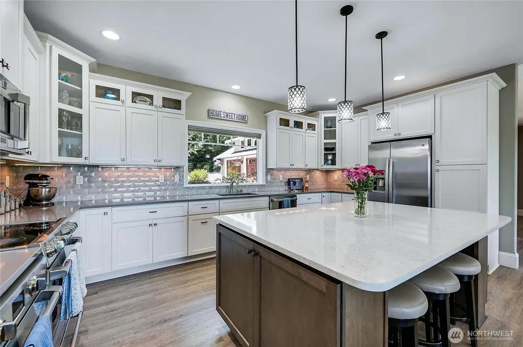 1103 Puget Drive E Port Orchard WA 98366
