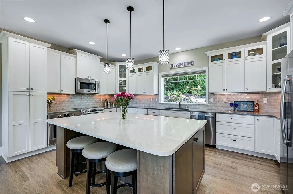 1103 Puget Drive E Port Orchard WA 98366