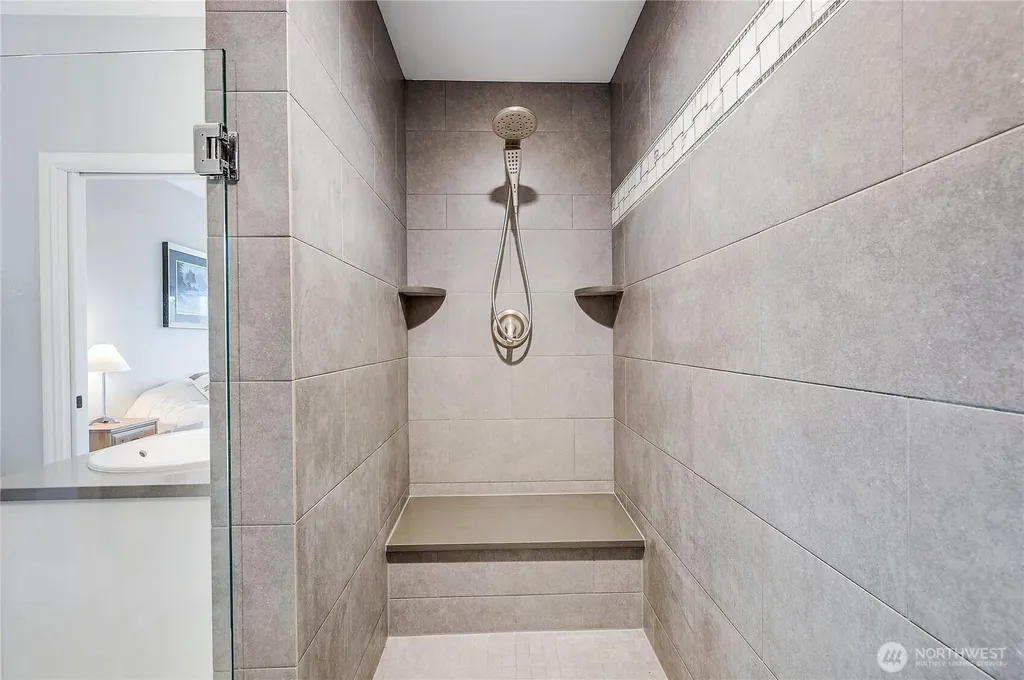 1103 Puget Drive E Port Orchard WA 98366
