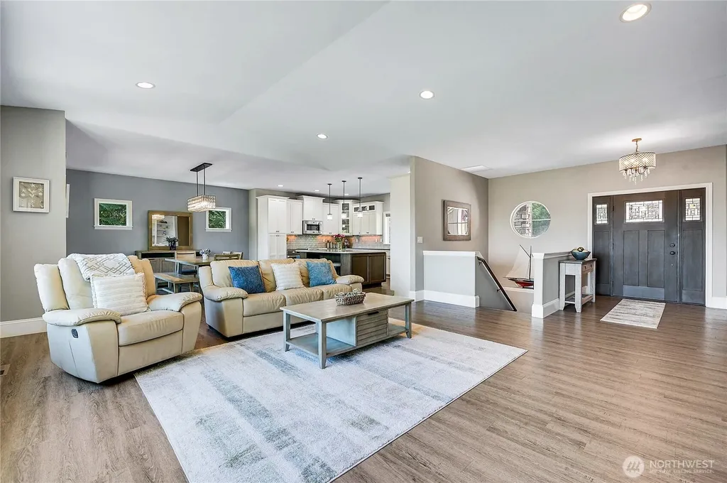 1103 Puget Drive E Port Orchard WA 98366