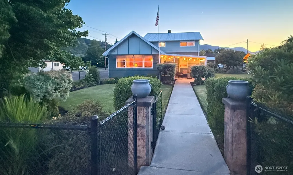 298 4th Street Morton WA 98356