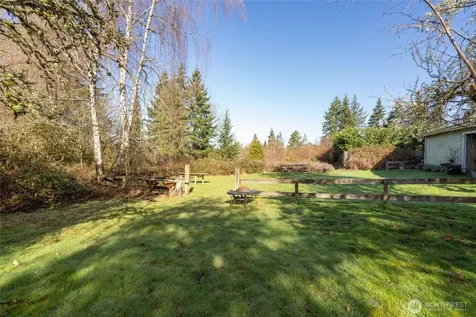 9406 NE 32nd Street Clyde Hill WA 98004