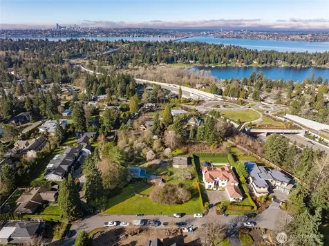 9406 NE 32nd Street Clyde Hill WA 98004