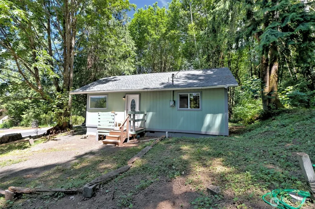 2461 W Deegan Road W Shelton WA 98584
