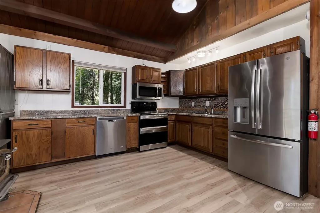 2461 W Deegan Road W Shelton WA 98584