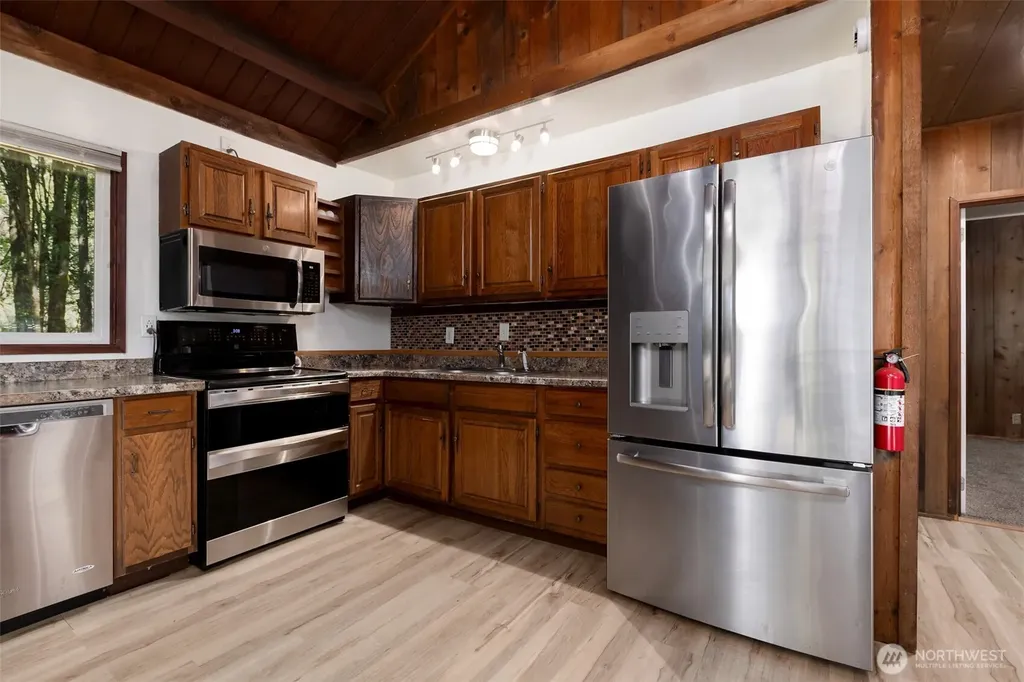 2461 W Deegan Road W Shelton WA 98584