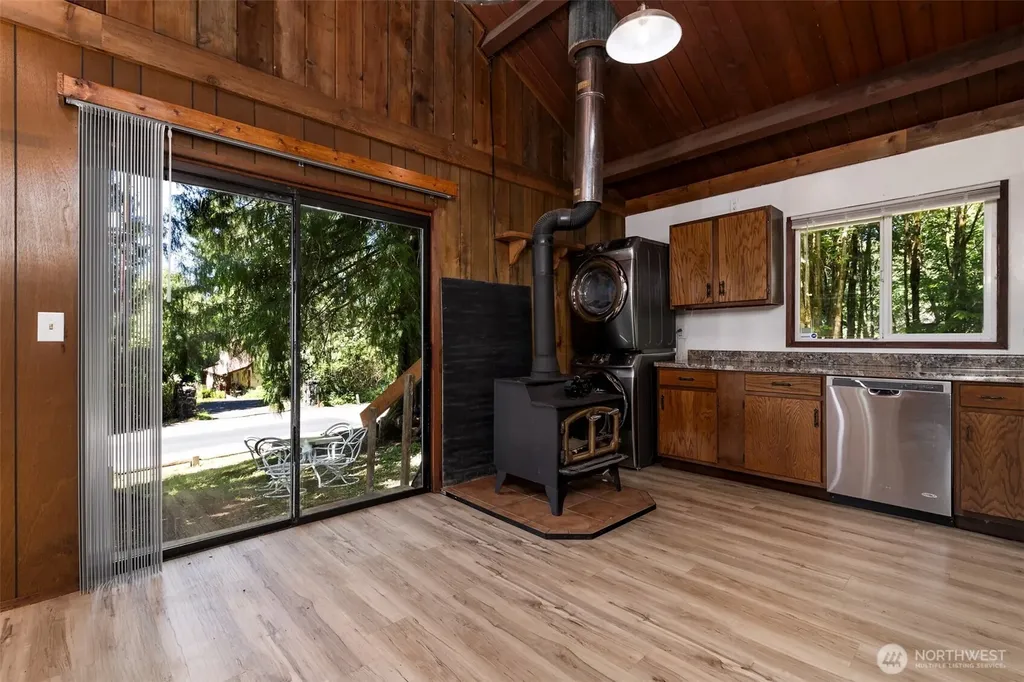 2461 W Deegan Road W Shelton WA 98584