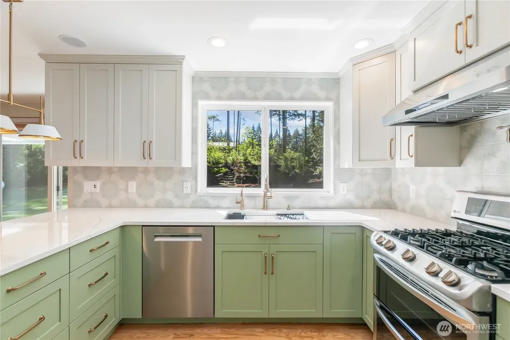 1093 SE St Patrick Court Port Orchard WA 98367