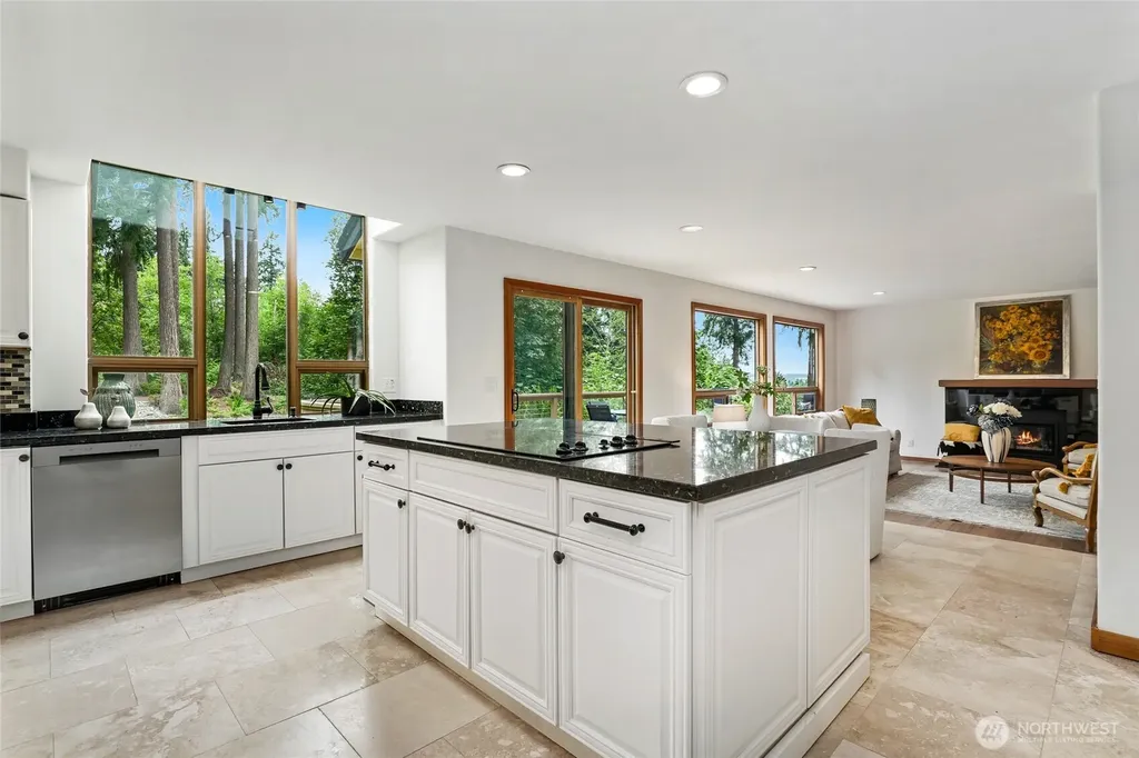 15609 92nd Court NE Bothell WA 98011