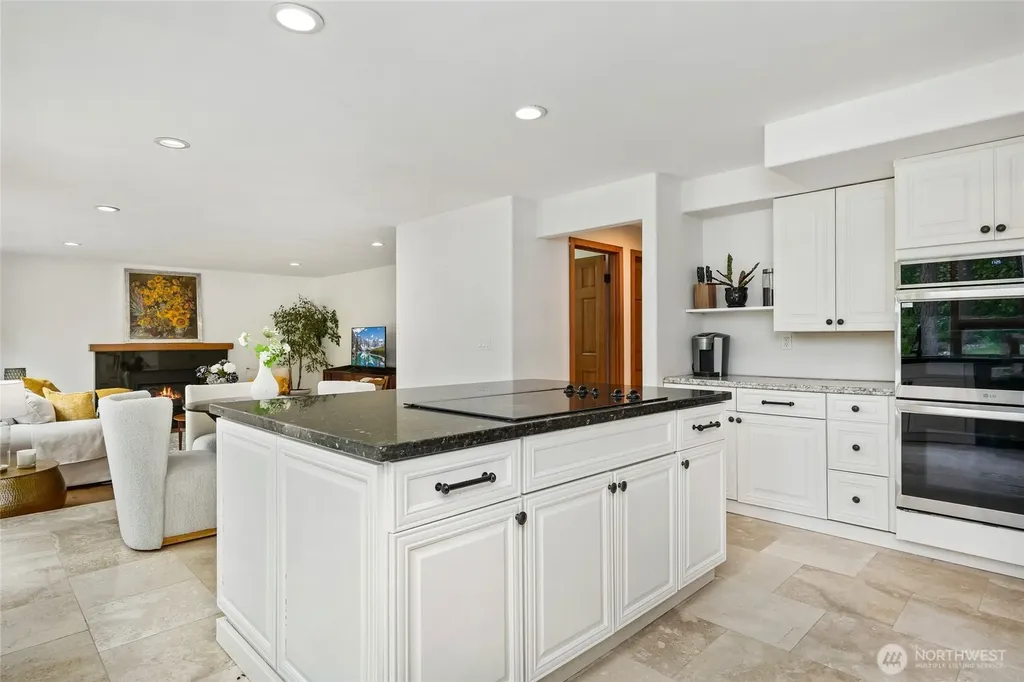 15609 92nd Court NE Bothell WA 98011