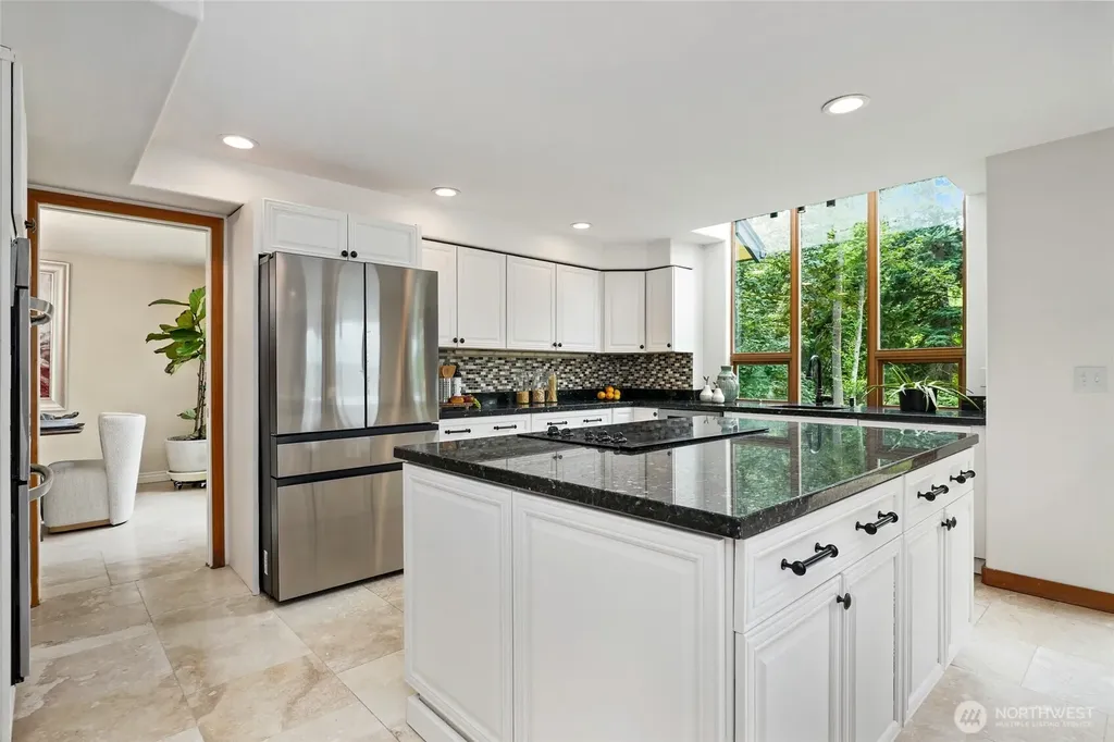 15609 92nd Court NE Bothell WA 98011