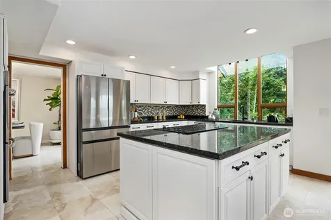 15609 92nd Court NE Bothell WA 98011