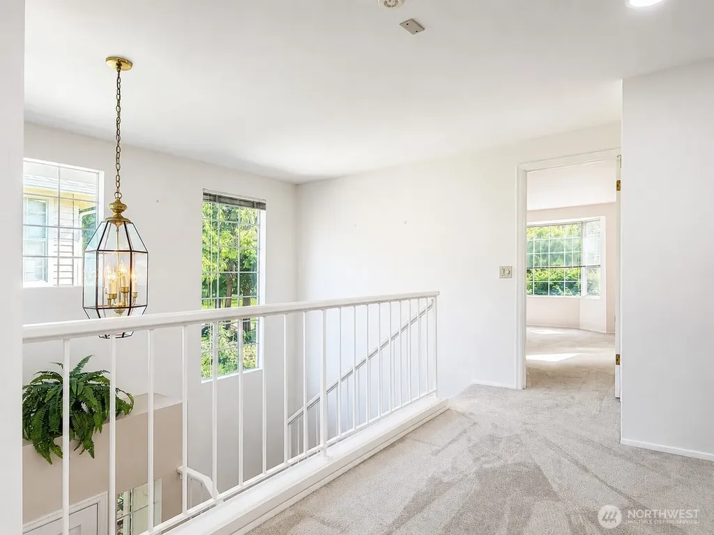 2009 Mill Pointe Drive SE Bothell WA 98012