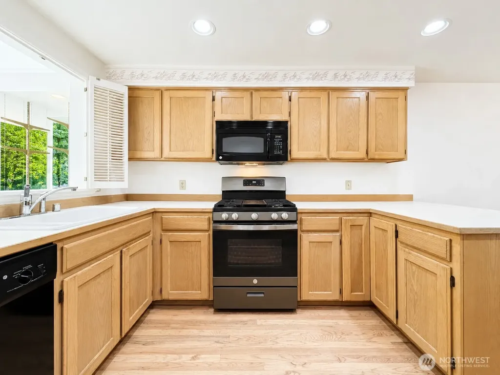 2009 Mill Pointe Drive SE Bothell WA 98012