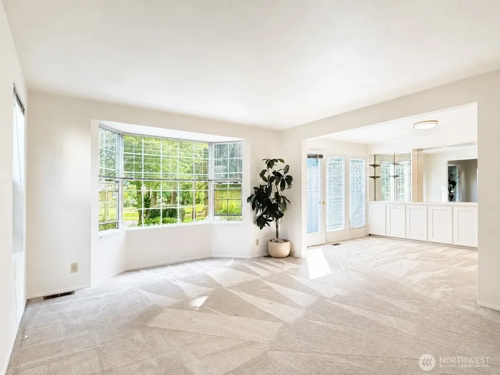 2009 Mill Pointe Drive SE Bothell WA 98012