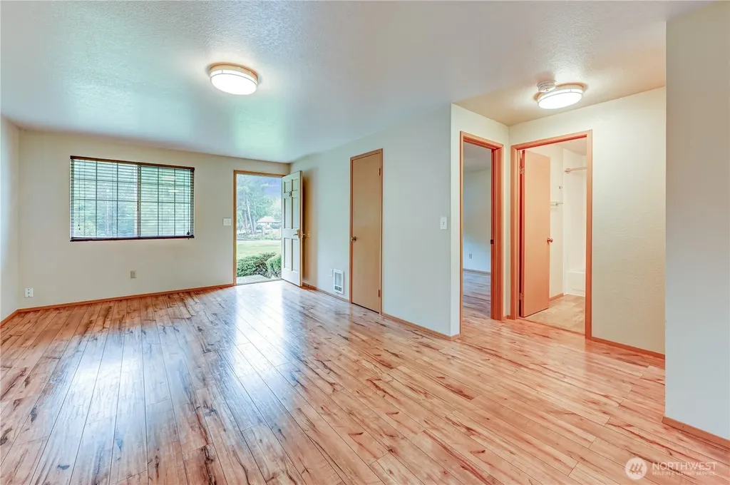 22415 95th Avenue SE Woodinville WA 98077