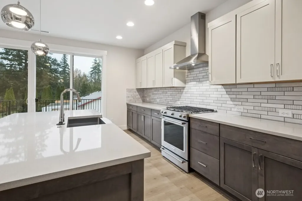 18012 SE 250th Place Covington WA 98042