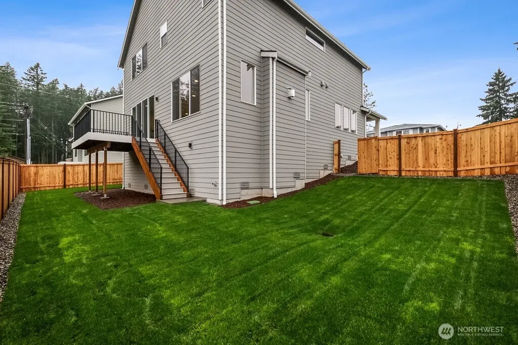 18012 SE 250th Place Covington WA 98042