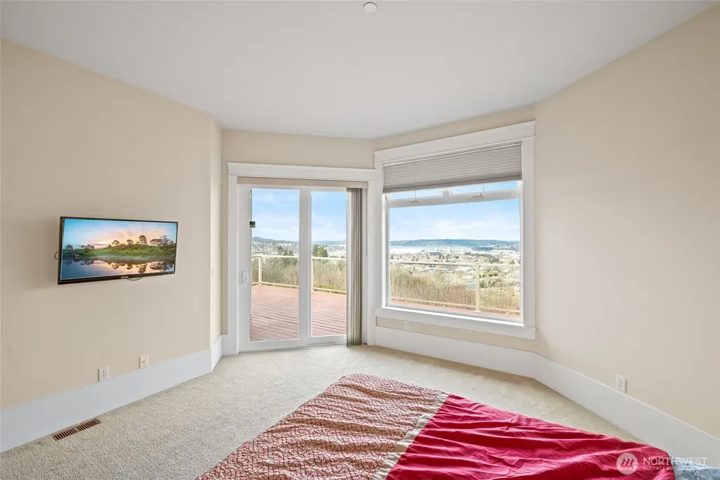 1518 S 5th Place Renton WA 98057