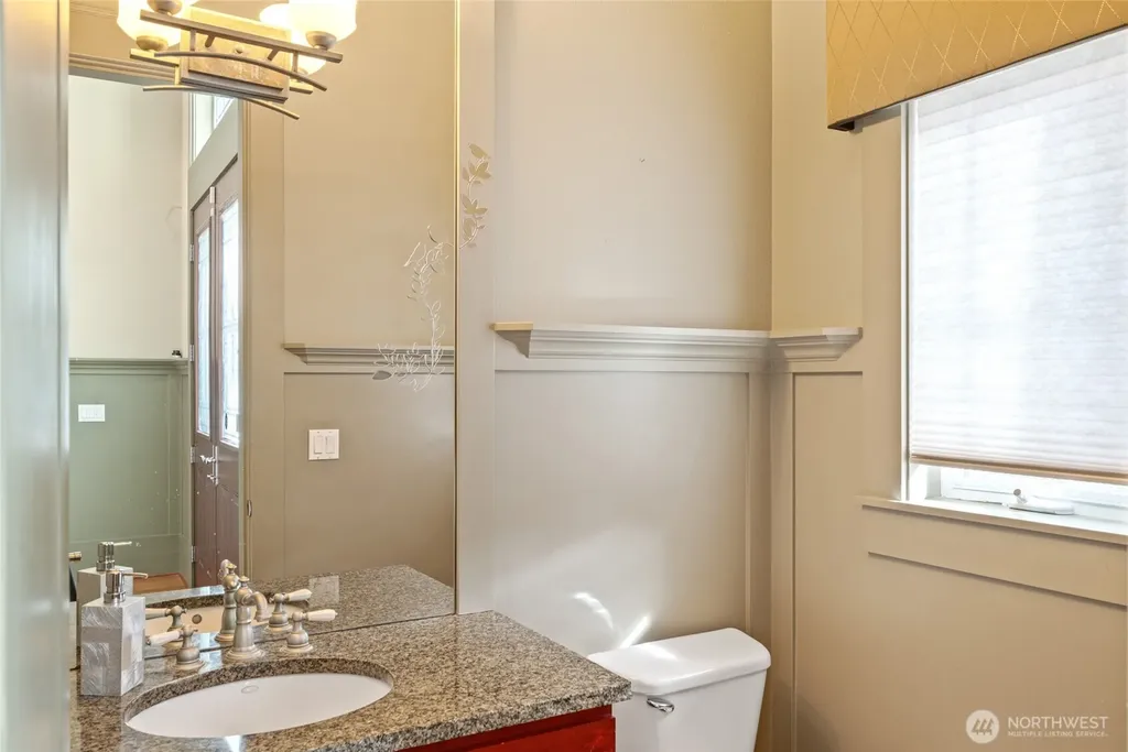 1518 S 5th Place Renton WA 98057