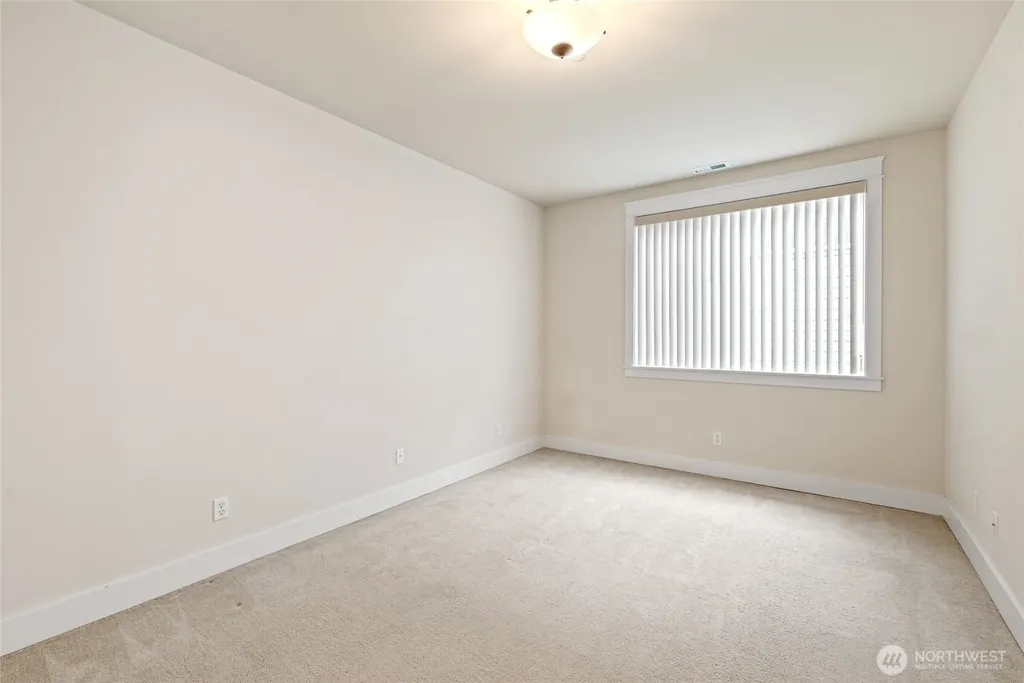 1518 S 5th Place Renton WA 98057