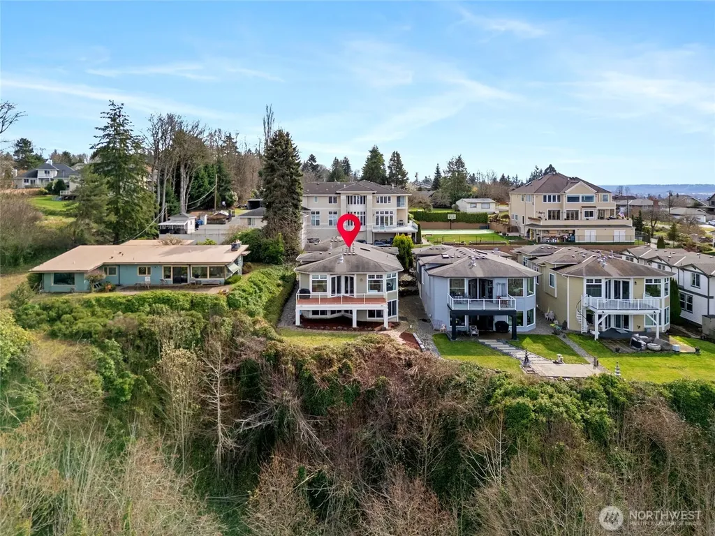 1518 S 5th Place Renton WA 98057